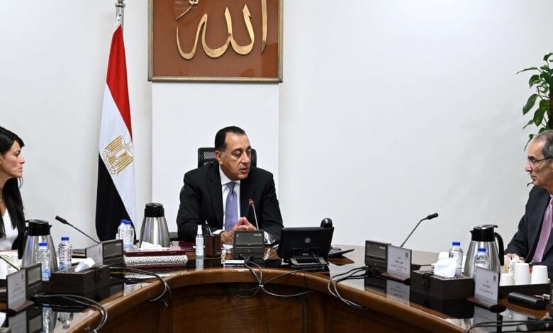 مدبولي يقود اجتماع الحكومة بالعلمين لبحث تكليفات الرئيس وضبط الأسواق