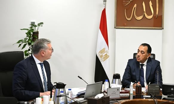 الحكومة تراجع مع البترول خطط الاستكشاف وضبط توزيع المنتجات لحماية السوق والمستهلك