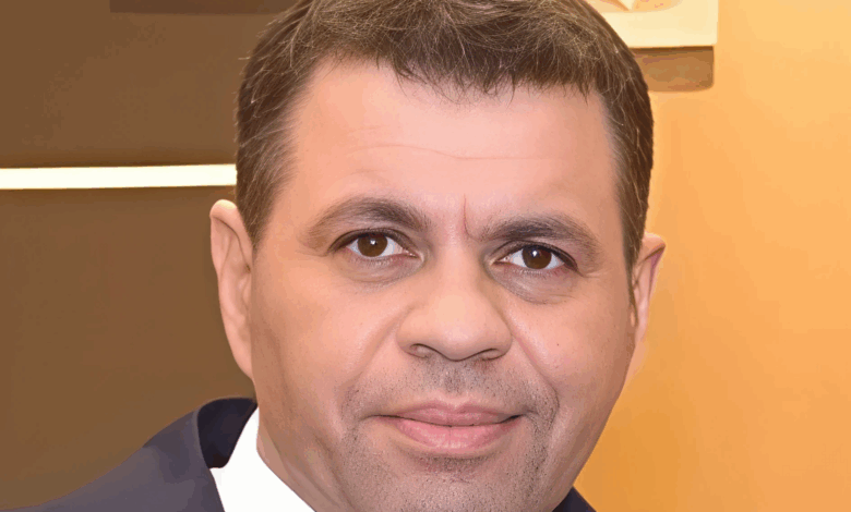 محيي الكردوسي يكتب: الأتربي.. صانع التصنيفات الدولية..وبطل إشادة «فيتش»