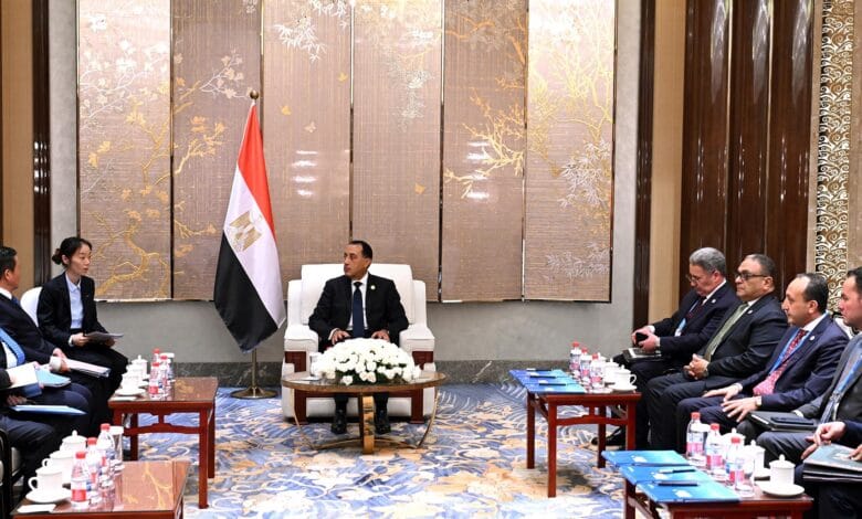 مدبولي يعرض على "TBEA" الصينية إنشاء مصنع بمصر