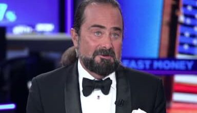 الذكاء الاصطناعي يهدد الوظائف الأمريكية: خبير الأسواق يتوقع خسارة 5 ملايين وظيفة قريبًا