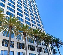 بيمكو: خفض أسعار الفائدة في بريطانيا يقترب مع تراجع التضخم