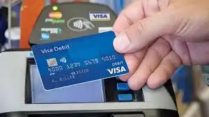 لماذا تسحب بطاقة الـATM فجأة؟.. طرق استرجاعها بسرعة وتجنب المشكلة