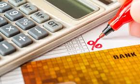 كيف تحسب الفائدة البنكية: الفائدة الثابتة والمركبة مع أمثلة عملية