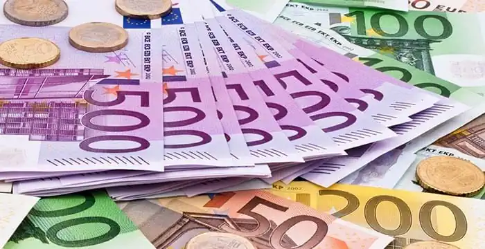 مصرف أبوظبي الإسلامي يسجل أعلى سعر لشراء اليورو اليوم في مصر