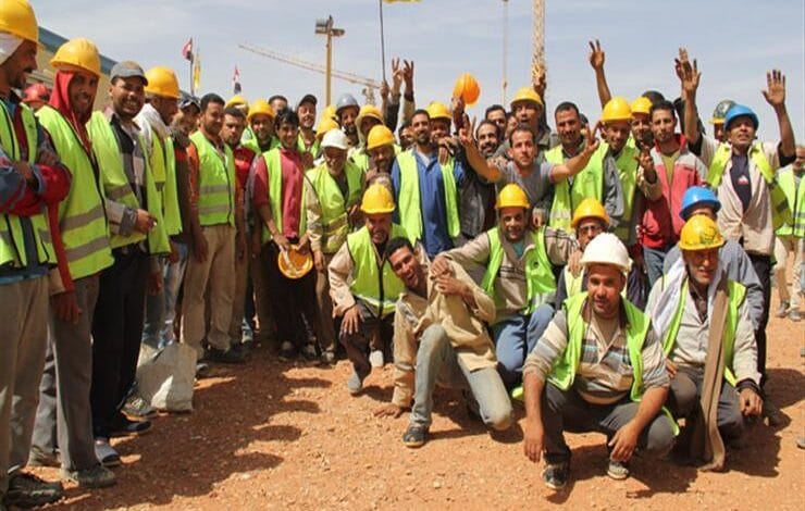 وداعًا للفصل التعسفي 👋 قانون العمل الجديد في مصر.. هل ترتفع أجور 30 مليون عامل؟