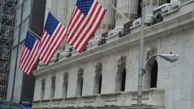 وول ستريت في مهب الريح.. المستثمرون يترقبون تحركات باول وتختلط فيها المكاسب بالخسائر