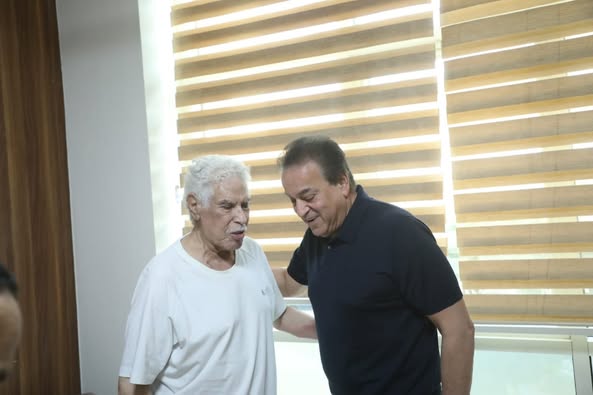 بتكليف الرئيس السيسي.. وزير الصحة يزور حسن شحاتة للاطمئنان على حالته الصحية