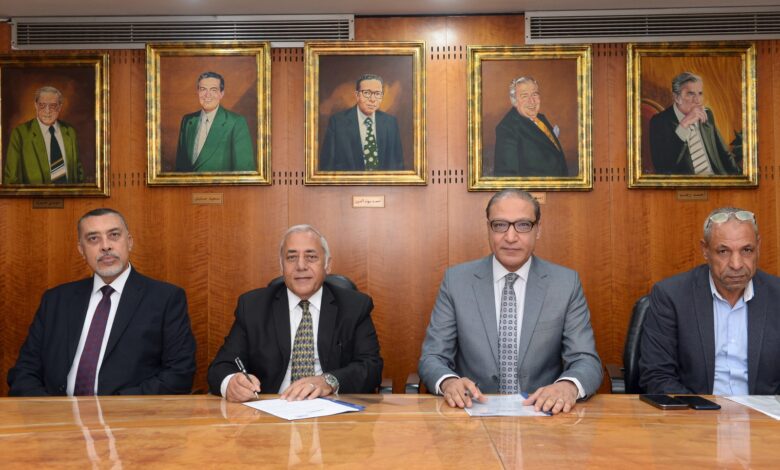 البنك الأهلي المصري ومؤسسة أخبار اليوم يوقعان عقد تأجير مخازن بمدينة السادس من أكتوبر