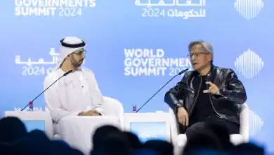 الإمارات تُعلق صفقة بمليارات الدولارات لإنفيديا للذكاء الاصطناعي.. ما الذي يحدث؟