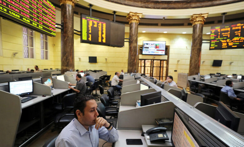 من الودائع إلى الأسهم: أين يبحث المودعون عن أعلى العوائد بعد خفض الفائدة 1% من البنك المركزي المصري؟