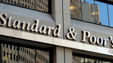 ستاندرد آند بورز ترفع التصنيف الائتماني لمصر بعد إصلاحات صندوق النقد