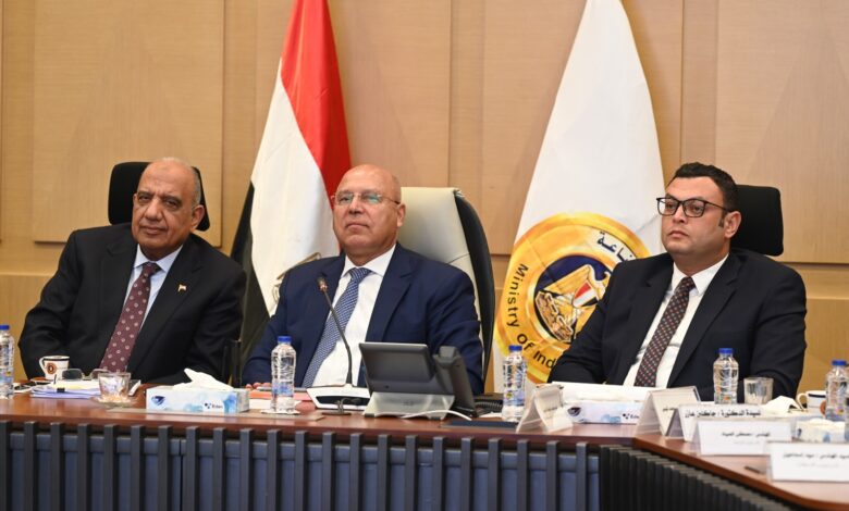 كامل الوزير: قرارات جديدة لدعم الاستثمار الصناعي وتسهيل تسجيل الأعلاف والطاقة النظيفة