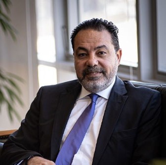 المركزي المصري يغرّم بنك أبوظبي الأول مليار جنيه بسبب تسهيلات «بلتون القابضة»