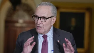 شومر ينتقد ترامب لوقف محادثات التجارة مع كندا ويصف الرسوم الجمركية بالجنون