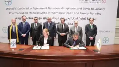 اتفاقية كبرى بين «مينا فارم» و«باير» الألمانية لتوطين صناعة الأدوية في مصر
