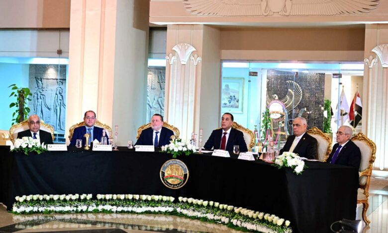 النيابة العامة تسلم البنك المركزي 265 كجم ذهب بقيمة 1.65 مليار جنيه