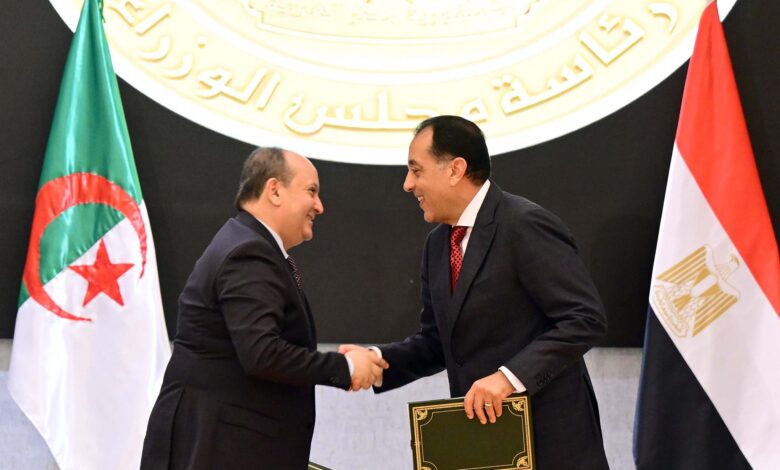 مصر والجزائر توقعان أكثر من 20 مذكرة تعاون في مختلف المجالات