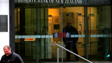 نيوزيلندا تخفض الفائدة إلى 2.25% لدعم التعافي الاقتصادي الهش