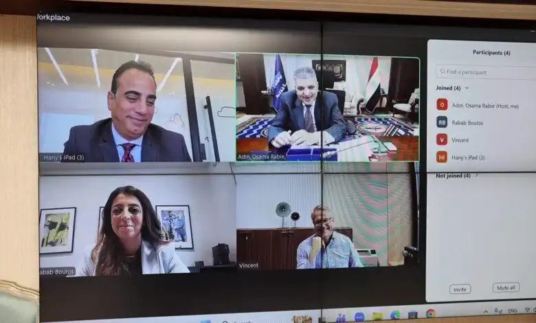 اجتماع مرتقب بين هيئة قناة السويس ومجموعة ميرسك لبحث استئناف العبور