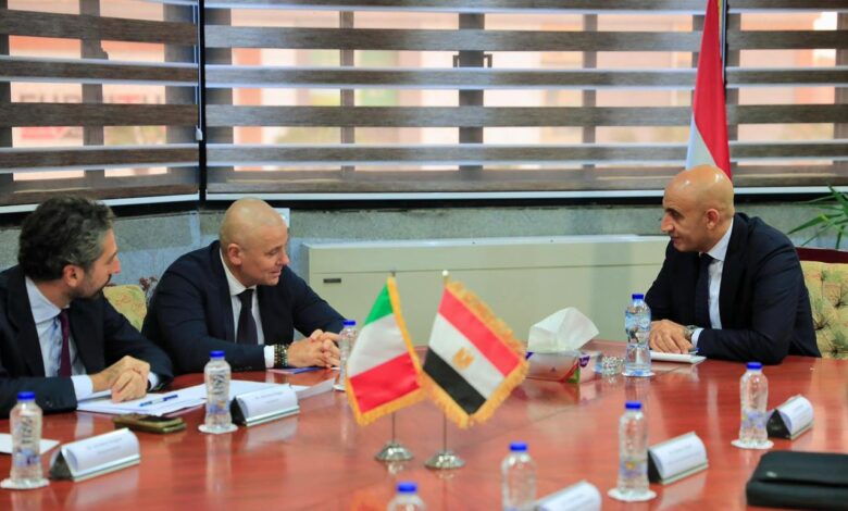 وزير التعليم يبحث مع السفير الإيطالي التوسع في مدارس التكنولوجيا التطبيقية بمصر