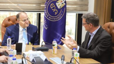 الدواء المصرية: بحث مشروعات الذكاء الاصطناعي والروشتة الرقمية مع شركاء عالميين