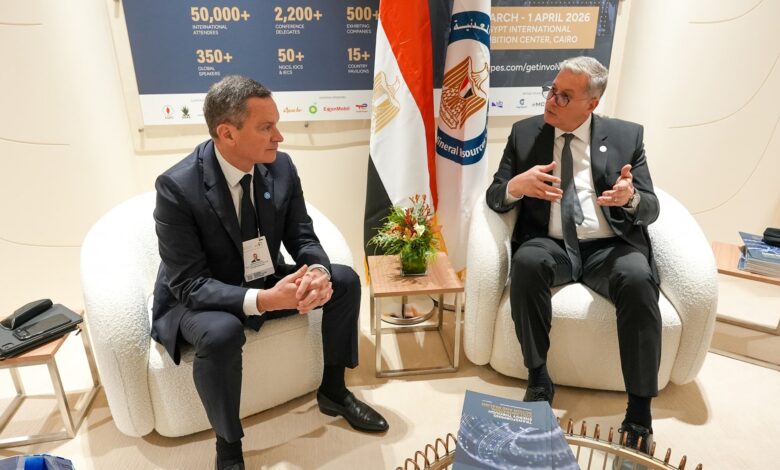 وزير البترول يبحث مع شركات عالمية تعزيز التعاون بمؤتمر أديبك 2025 بأبوظبي