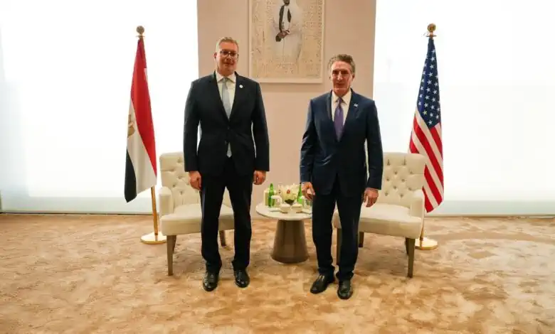 مصر وأمريكا تبحثان تعزيز الشراكة في مجال الطاقة خلال أديبك 2025 بأبوظبي