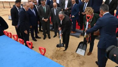كامل الوزير يضع حجر الأساس لمصنع ماك للسيارات في 6 أكتوبر بطاقة 50 ألف سيارة سنويًا