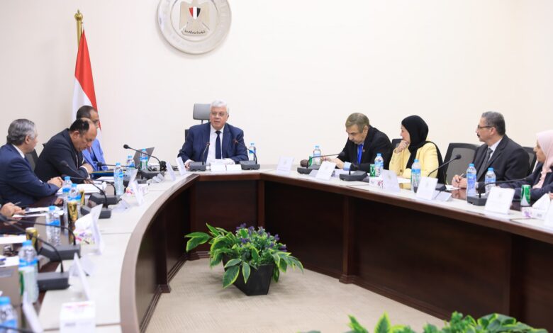 وزير التعليم العالي يترأس اجتماع مجلس صندوق الاستشارات ويعتمد موازنات 2025/2026