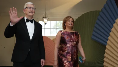 أبل تشهد تغييرات في القيادة العليا: ليزا جاكسون وكيت آدامز تتقاعدان