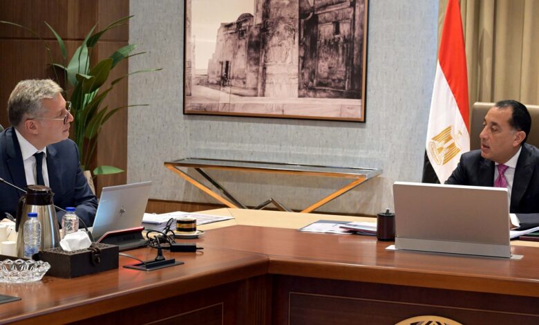 مدبولي يلتقي وزير البترول لاستعراض تعزيز الاستثمار والتعاون الدولي في التعدين والطاقة