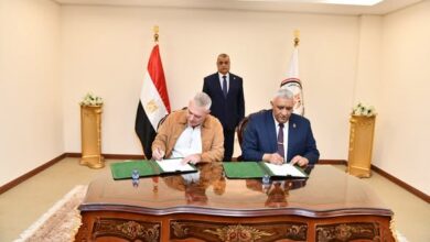 وزير الإنتاج الحربي يوقع اتفاقية تصنيع عسكري مع شركة عالمية بـ EDEX 2025