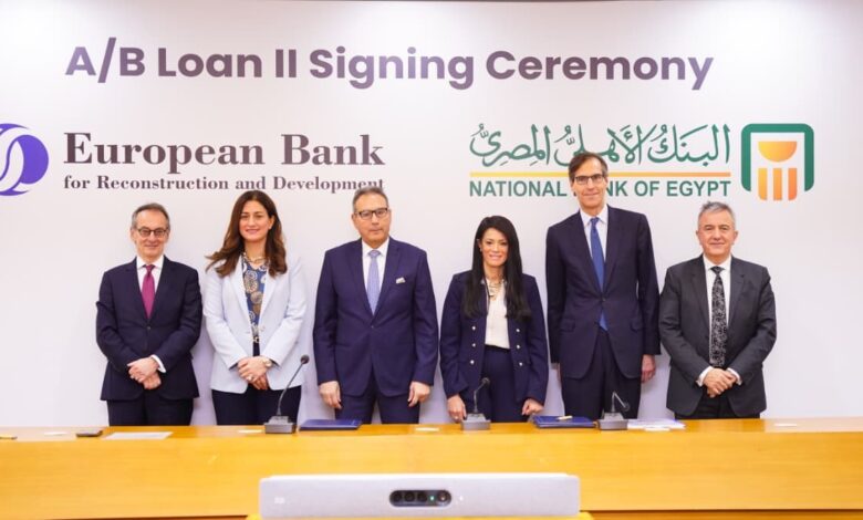 البنك الأهلي المصري يوقع اتفاقية تمويل 100 مليون دولار مع البنك الأوروبي لإعادة الإعمار