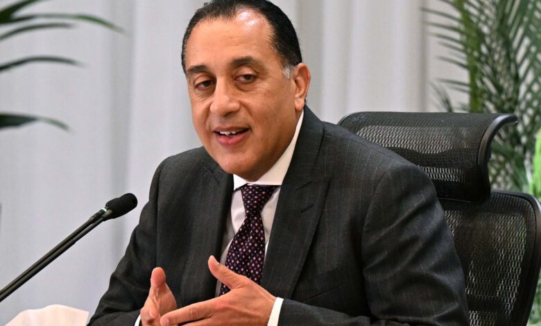 رئيس الوزراء مصطفى مدبولي يهنئ الرئيس السيسي بالعام الميلادي الجديد