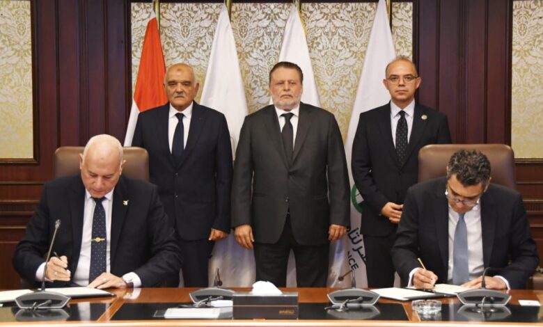 محافظ البنك المركزي المصري يشهد مراسم توقيع عقد شراكة بين صندوق تكريم شهداء وضحايا ومفقودي