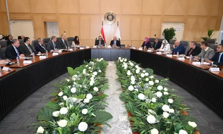 كامل الوزير: دعم كامل لمستثمري الغزل والنسيج.. شرط ربط رخص الملابس الجاهزة بإنتاج غزل ونسيج