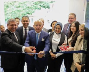 بنك التنمية الصناعية يفتتح فروعًا مطورة بالإسكندرية وسموحة ويحدث ستانلي
