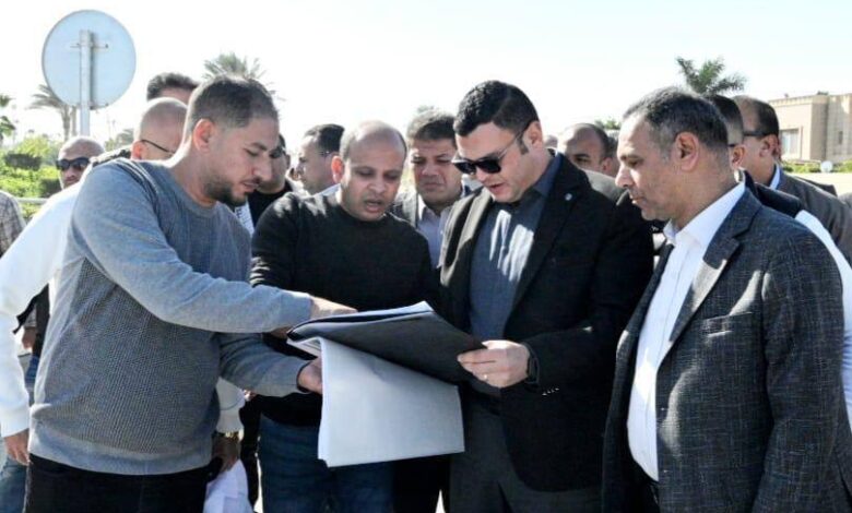 شريف الشربيني يتفقد مشروعات مارينا 8 ويطور مدخل مارينا 5