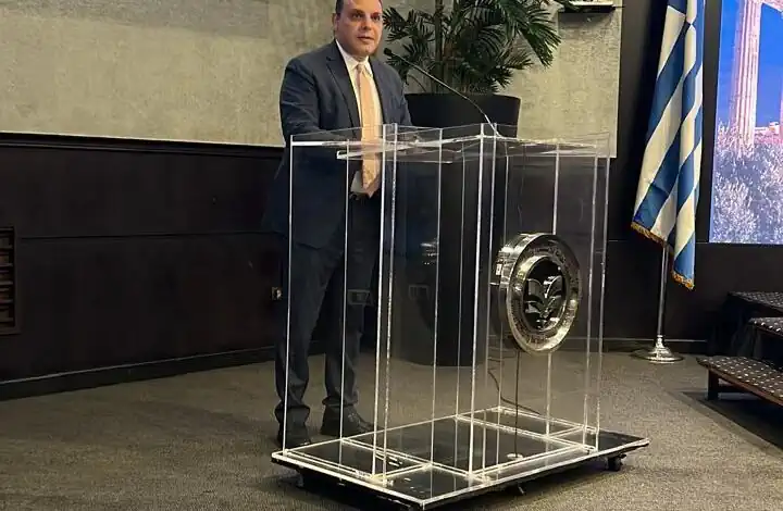 مصر واليونان تؤكدان الشراكة الاستراتيجية وتجذبان الاستثمارات لقناة السويس