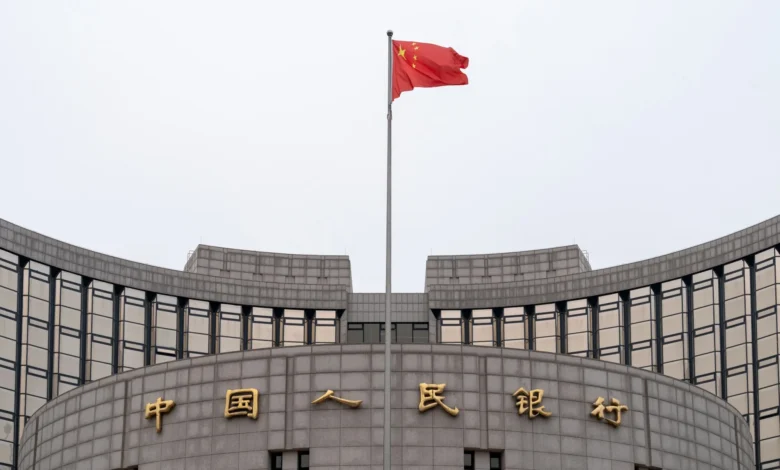 بنك الشعب الصيني يفاجئ الأسواق بسعر صرف اليوان