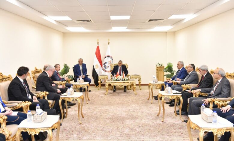 مصر وتركيا تتفقان على تعزيز التعاون في التصنيع العسكري خلال EDEX 2025