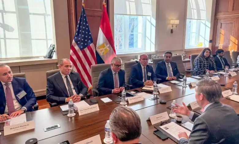 مصر تعرض فرص استثمارية ضخمة بالمنطقة الاقتصادية لقناة السويس للشركات الأمريكية