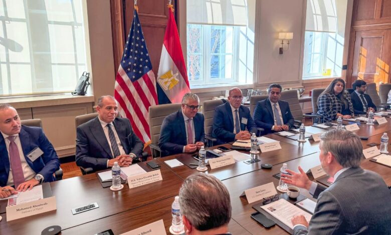 مصر تعرض فرص استثمارية ضخمة بالمنطقة الاقتصادية لقناة السويس للشركات الأمريكية