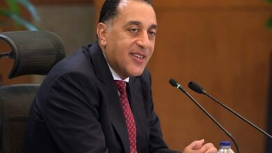 هيرميس تتوقع أداءً استثنائياً للاقتصاد المصري في 2026 مع توقعات بخفض الفائدة