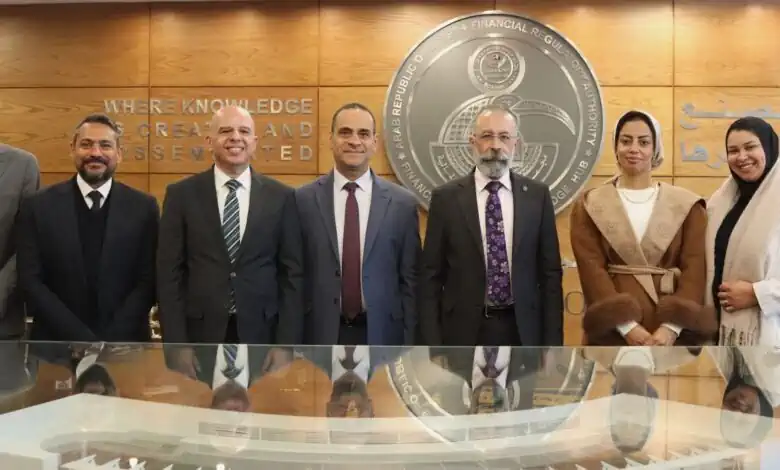 بنك قناة السويس يناقش التعاون مع المركز الإقليمي للتمويل المستدام في سوق الكربون