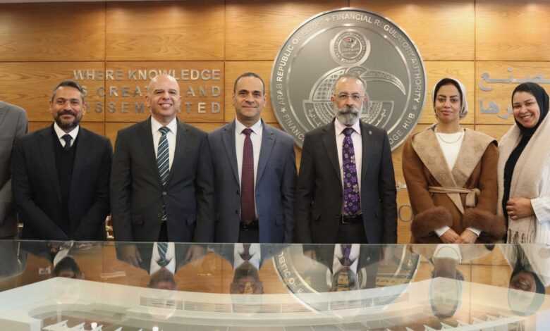 بنك قناة السويس يناقش التعاون مع المركز الإقليمي للتمويل المستدام في سوق الكربون