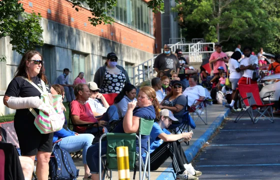 طلبات إعانة البطالة الأمريكية تهبط إلى 198 ألفًا والأسواق تتفاعل