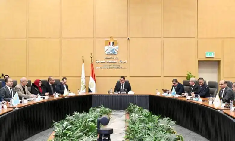 وزير الإسكان يتابع موقف المبيعات والتشغيل لمشروعات المدن الجديدة مع شركة سيتي إيدج