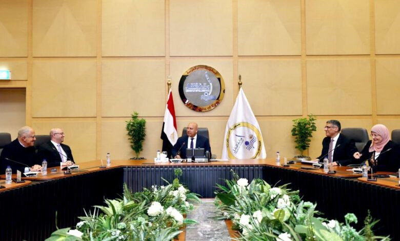 كامل الوزير يتابع ترفيق منطقتي أبو رواش وكوم أبو راضي الصناعية